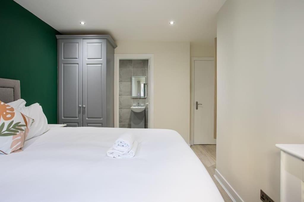 Luxury, Sleeps 6, City Centre 벨파스트 외부 사진