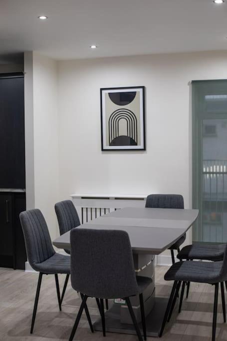 Luxury, Sleeps 6, City Centre 벨파스트 외부 사진