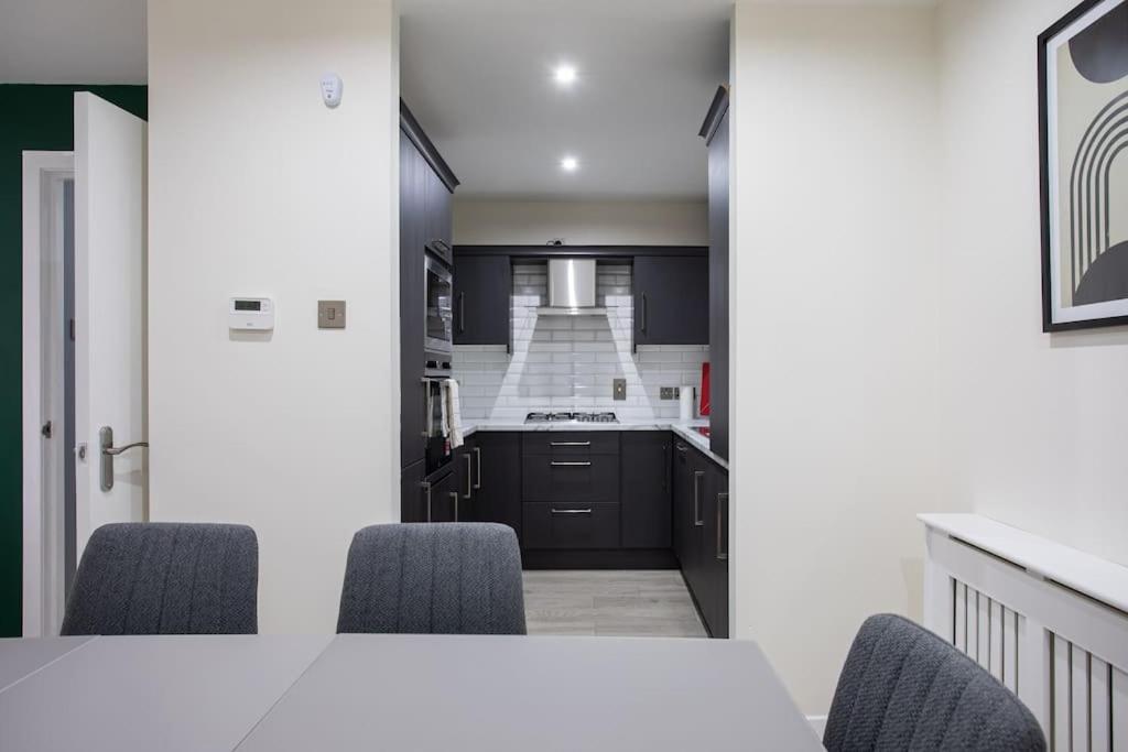 Luxury, Sleeps 6, City Centre 벨파스트 외부 사진