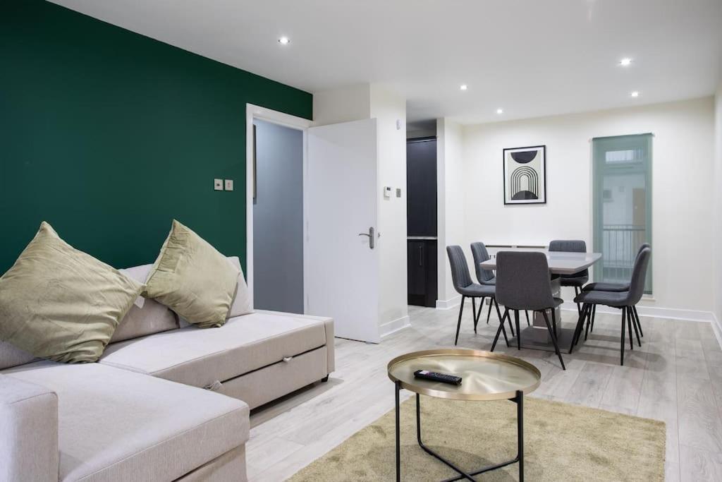 Luxury, Sleeps 6, City Centre 벨파스트 외부 사진